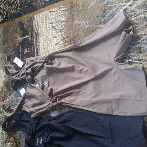 Knotted jumpsuit..FIRM - Picture 3 of 14